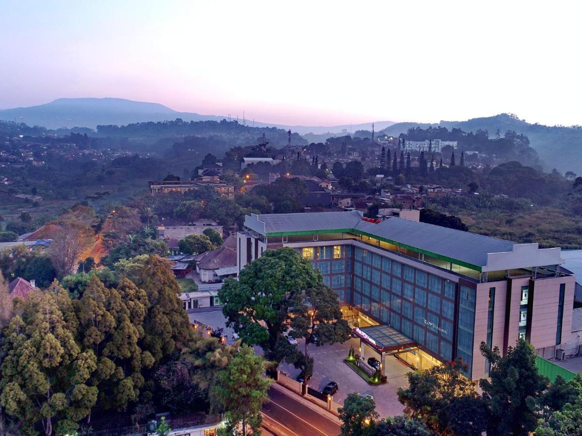 Novena Hotel Bandung Lembang Exterior photo